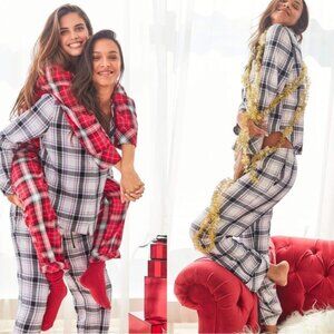 Victoria's Secret | Gray and Pink Plaid Flannel Pajama Set | Size Small